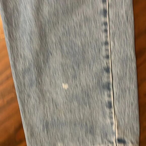 Levi’s relaxed fit 550 jeans 40 x 32. Well loved. - Picture 4 of 6